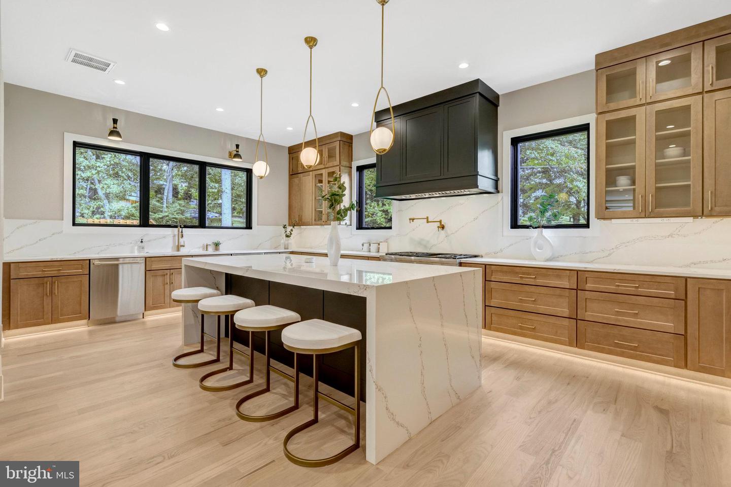 7400 CHURCHILL RD, MCLEAN, Virginia 22101, 6 Bedrooms Bedrooms, ,6 BathroomsBathrooms,Residential,For sale,7400 CHURCHILL RD,VAFX2284402 MLS # VAFX2284402 7400 CHURCHILL RD, MCLEAN, Virginia 22101, 6 Bedrooms Bedrooms, ,6 BathroomsBathrooms,Residential,For sale,7400 CHURCHILL RD,VAFX2284402 MLS # VAFX2284402