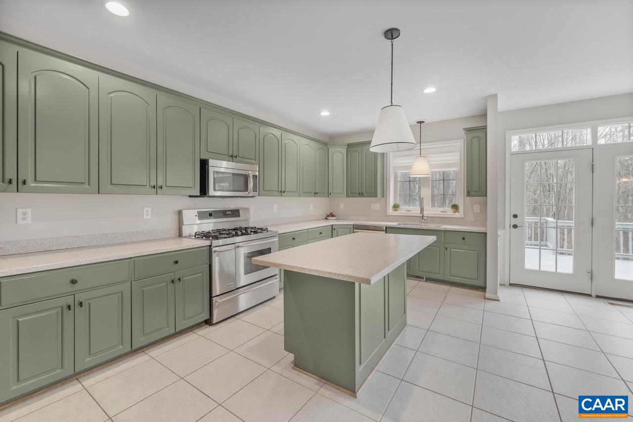 3262 TURNBERRY CIR, CHARLOTTESVILLE, Virginia 22911, 6 Bedrooms Bedrooms, ,4 BathroomsBathrooms,Residential,For sale,3262 TURNBERRY CIR,672211 MLS # 672211 3262 TURNBERRY CIR, CHARLOTTESVILLE, Virginia 22911, 6 Bedrooms Bedrooms, ,4 BathroomsBathrooms,Residential,For sale,3262 TURNBERRY CIR,672211 MLS # 672211