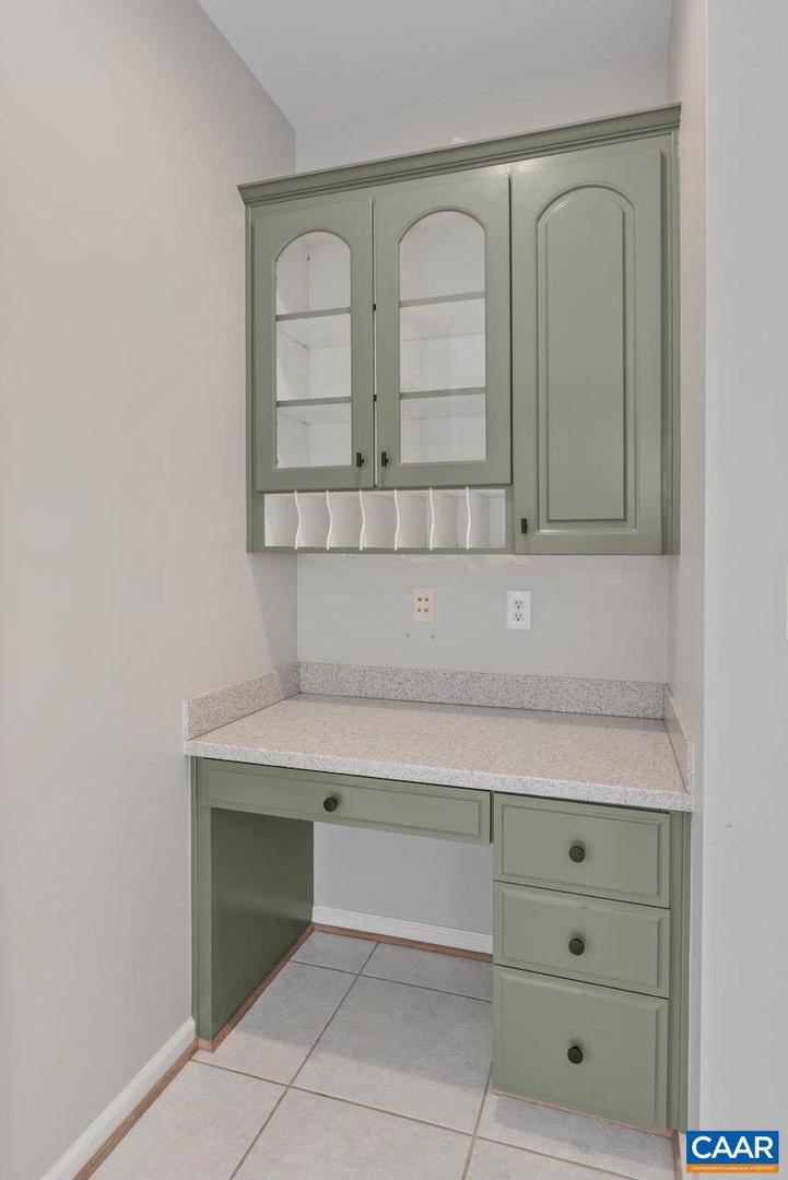 3262 TURNBERRY CIR, CHARLOTTESVILLE, Virginia 22911, 6 Bedrooms Bedrooms, ,4 BathroomsBathrooms,Residential,For sale,3262 TURNBERRY CIR,672211 MLS # 672211 3262 TURNBERRY CIR, CHARLOTTESVILLE, Virginia 22911, 6 Bedrooms Bedrooms, ,4 BathroomsBathrooms,Residential,For sale,3262 TURNBERRY CIR,672211 MLS # 672211