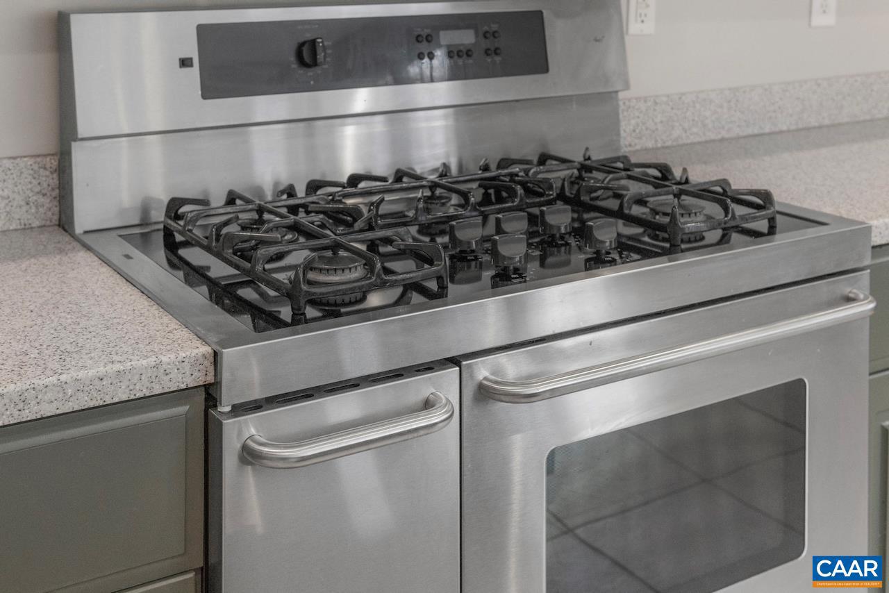 3262 TURNBERRY CIR, CHARLOTTESVILLE, Virginia 22911, 6 Bedrooms Bedrooms, ,4 BathroomsBathrooms,Residential,For sale,3262 TURNBERRY CIR,672211 MLS # 672211 3262 TURNBERRY CIR, CHARLOTTESVILLE, Virginia 22911, 6 Bedrooms Bedrooms, ,4 BathroomsBathrooms,Residential,For sale,3262 TURNBERRY CIR,672211 MLS # 672211