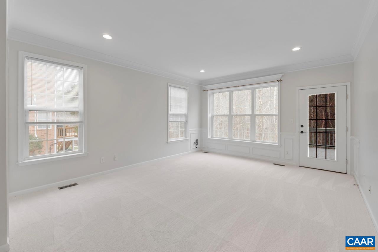 3262 TURNBERRY CIR, CHARLOTTESVILLE, Virginia 22911, 6 Bedrooms Bedrooms, ,4 BathroomsBathrooms,Residential,For sale,3262 TURNBERRY CIR,672211 MLS # 672211 3262 TURNBERRY CIR, CHARLOTTESVILLE, Virginia 22911, 6 Bedrooms Bedrooms, ,4 BathroomsBathrooms,Residential,For sale,3262 TURNBERRY CIR,672211 MLS # 672211