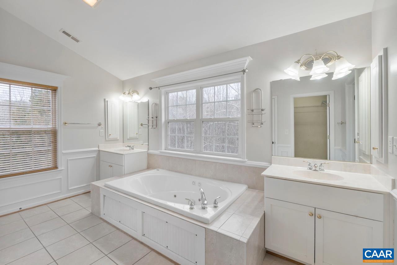 3262 TURNBERRY CIR, CHARLOTTESVILLE, Virginia 22911, 6 Bedrooms Bedrooms, ,4 BathroomsBathrooms,Residential,For sale,3262 TURNBERRY CIR,672211 MLS # 672211 3262 TURNBERRY CIR, CHARLOTTESVILLE, Virginia 22911, 6 Bedrooms Bedrooms, ,4 BathroomsBathrooms,Residential,For sale,3262 TURNBERRY CIR,672211 MLS # 672211