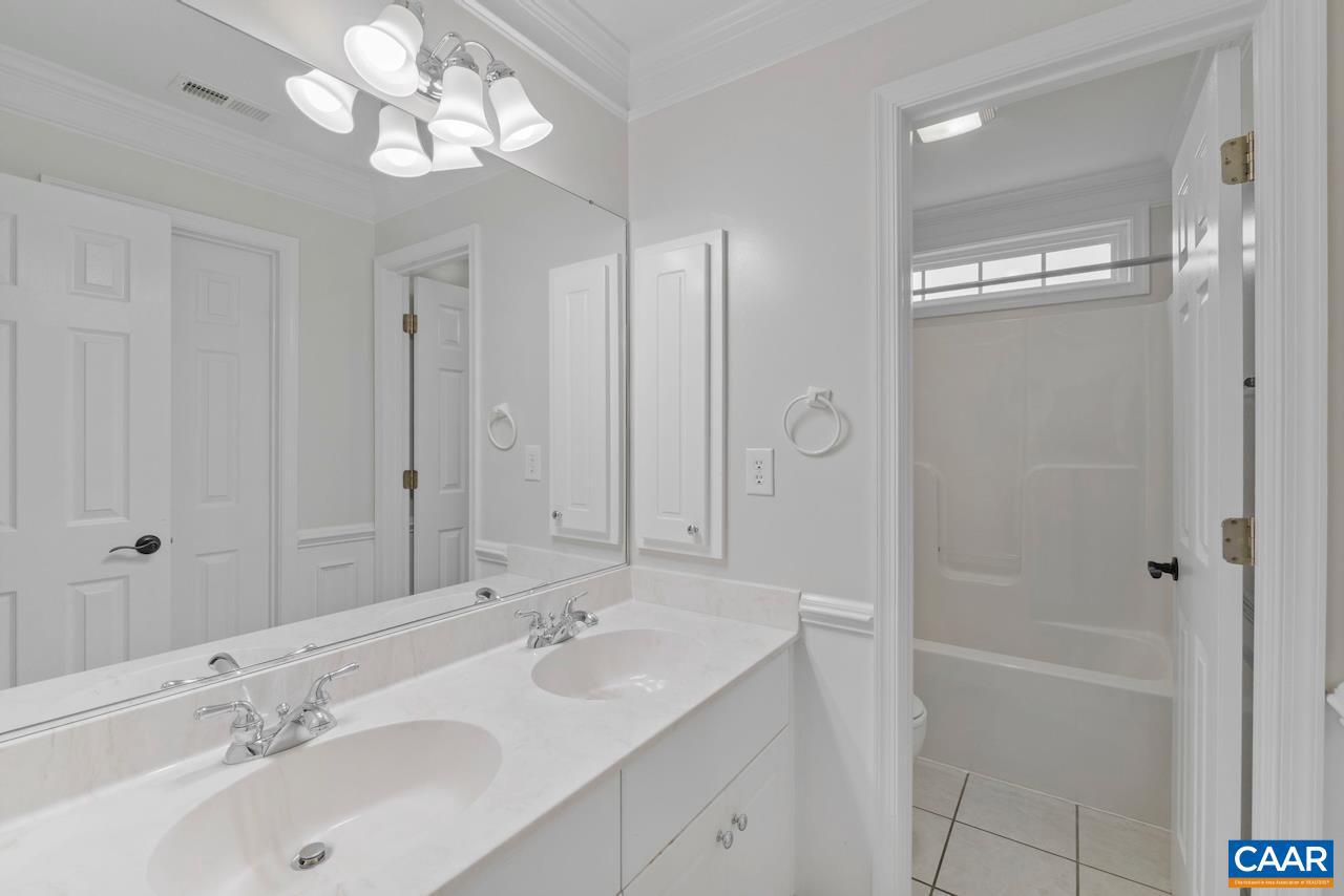 3262 TURNBERRY CIR, CHARLOTTESVILLE, Virginia 22911, 6 Bedrooms Bedrooms, ,4 BathroomsBathrooms,Residential,For sale,3262 TURNBERRY CIR,672211 MLS # 672211 3262 TURNBERRY CIR, CHARLOTTESVILLE, Virginia 22911, 6 Bedrooms Bedrooms, ,4 BathroomsBathrooms,Residential,For sale,3262 TURNBERRY CIR,672211 MLS # 672211