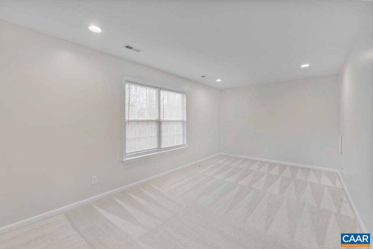 3262 TURNBERRY CIR, CHARLOTTESVILLE, Virginia 22911, 6 Bedrooms Bedrooms, ,4 BathroomsBathrooms,Residential,For sale,3262 TURNBERRY CIR,672211 MLS # 672211 3262 TURNBERRY CIR, CHARLOTTESVILLE, Virginia 22911, 6 Bedrooms Bedrooms, ,4 BathroomsBathrooms,Residential,For sale,3262 TURNBERRY CIR,672211 MLS # 672211