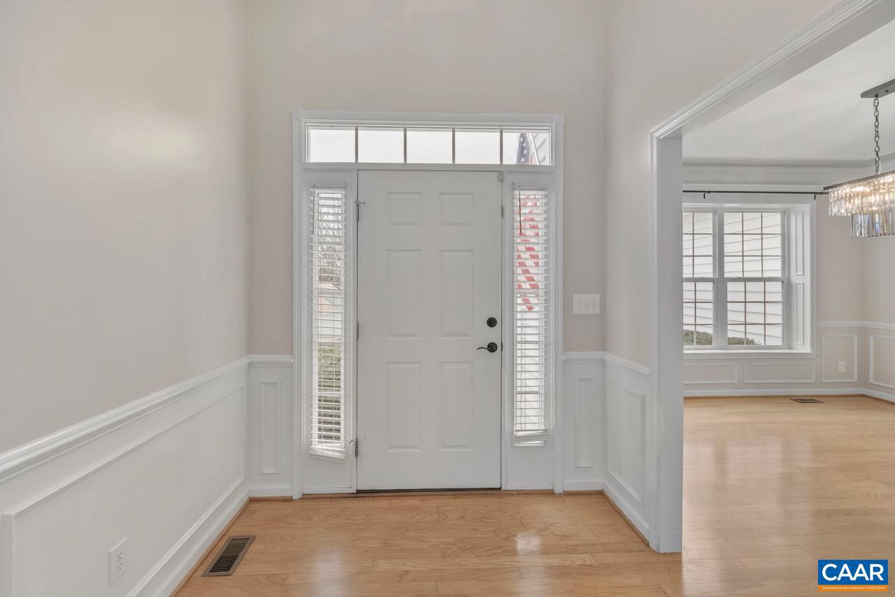 3262 TURNBERRY CIR, CHARLOTTESVILLE, Virginia 22911, 6 Bedrooms Bedrooms, ,4 BathroomsBathrooms,Residential,For sale,3262 TURNBERRY CIR,672211 MLS # 672211 3262 TURNBERRY CIR, CHARLOTTESVILLE, Virginia 22911, 6 Bedrooms Bedrooms, ,4 BathroomsBathrooms,Residential,For sale,3262 TURNBERRY CIR,672211 MLS # 672211