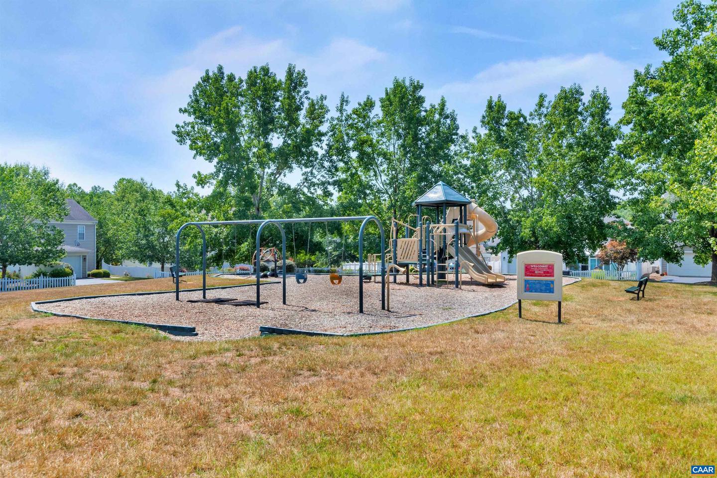 3262 TURNBERRY CIR, CHARLOTTESVILLE, Virginia 22911, 6 Bedrooms Bedrooms, ,4 BathroomsBathrooms,Residential,For sale,3262 TURNBERRY CIR,672211 MLS # 672211 3262 TURNBERRY CIR, CHARLOTTESVILLE, Virginia 22911, 6 Bedrooms Bedrooms, ,4 BathroomsBathrooms,Residential,For sale,3262 TURNBERRY CIR,672211 MLS # 672211