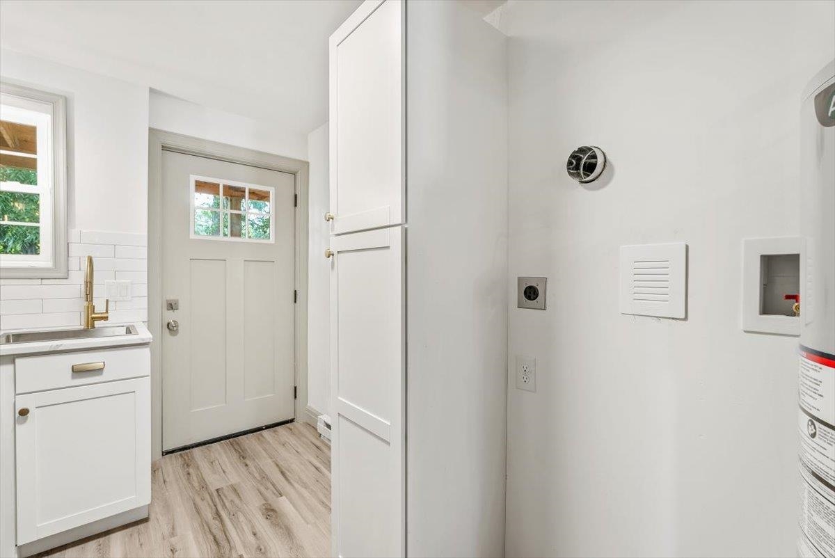 143 N ELKIN AVE, WAYNESBORO, Virginia 22980, ,Residential,143 N ELKIN AVE,672218 MLS # 672218