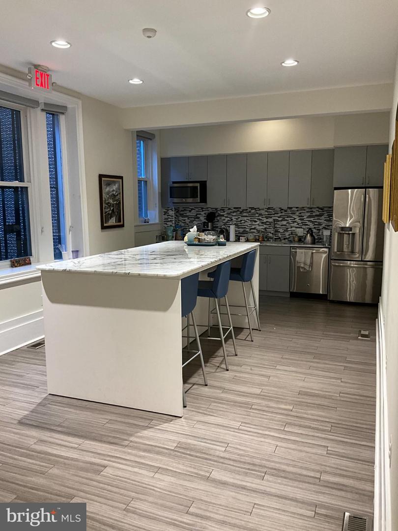 1230 17TH ST NW, WASHINGTON, District Of Columbia 20036, 5 Bedrooms Bedrooms, 8 Rooms Rooms,Residential,For sale,1230 17TH ST NW,DCDC2114544 MLS # DCDC2114544