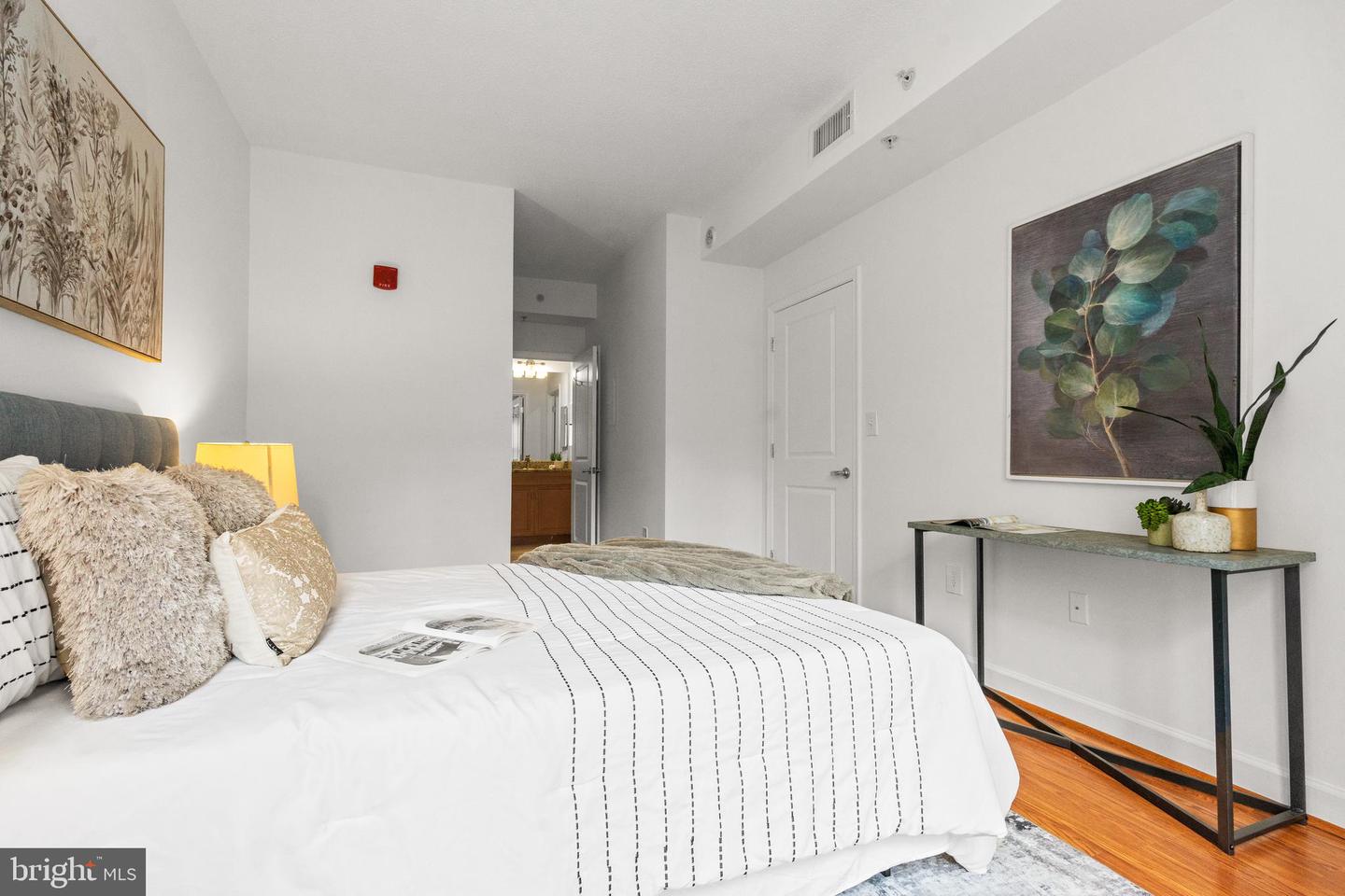 1111 25TH ST NW #502, WASHINGTON, District Of Columbia 20037, 1 Bedroom Bedrooms, ,1 BathroomBathrooms,Residential,For sale,1111 25TH ST NW #502,DCDC2205796 MLS # DCDC2205796