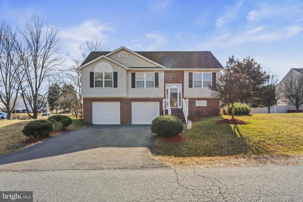 6414 BASIL CT, FREDERICKSBURG, Virginia 22407, 4 Bedrooms Bedrooms, ,2 BathroomsBathrooms,Residential,6414 BASIL CT,VASP2038258 MLS # VASP2038258