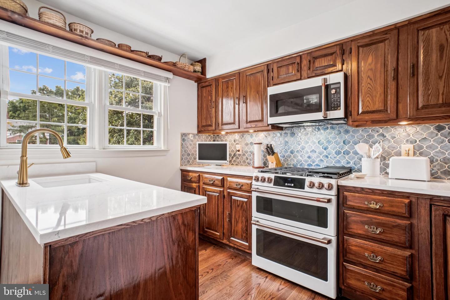 5936 MUNSON CT, FALLS CHURCH, Virginia 22041, 3 Bedrooms Bedrooms, ,3 BathroomsBathrooms,Residential,For sale,5936 MUNSON CT,VAFX2265252 MLS # VAFX2265252 5936 MUNSON CT, FALLS CHURCH, Virginia 22041, 3 Bedrooms Bedrooms, ,3 BathroomsBathrooms,Residential,For sale,5936 MUNSON CT,VAFX2265252 MLS # VAFX2265252