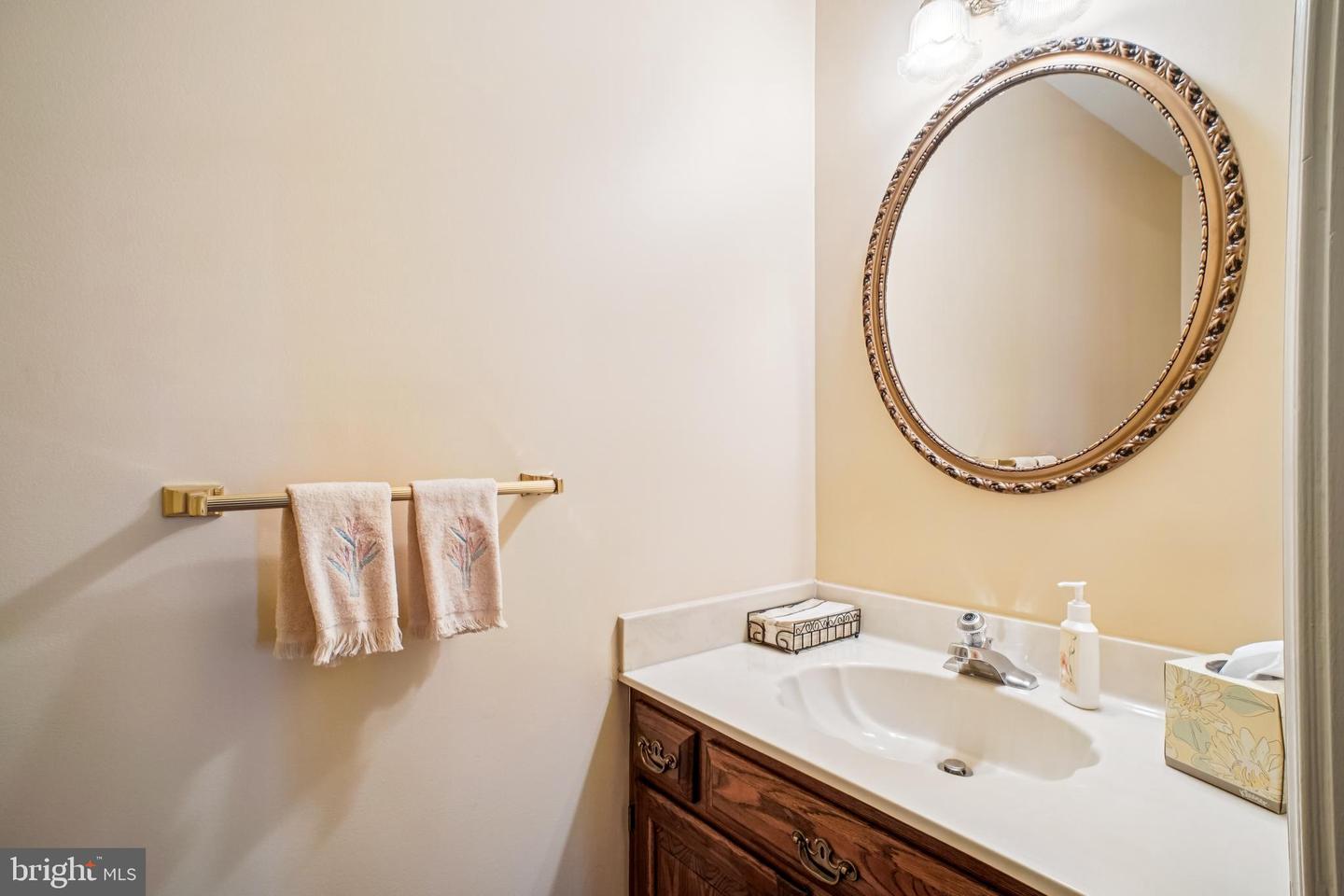 5936 MUNSON CT, FALLS CHURCH, Virginia 22041, 3 Bedrooms Bedrooms, ,3 BathroomsBathrooms,Residential,For sale,5936 MUNSON CT,VAFX2265252 MLS # VAFX2265252 5936 MUNSON CT, FALLS CHURCH, Virginia 22041, 3 Bedrooms Bedrooms, ,3 BathroomsBathrooms,Residential,For sale,5936 MUNSON CT,VAFX2265252 MLS # VAFX2265252