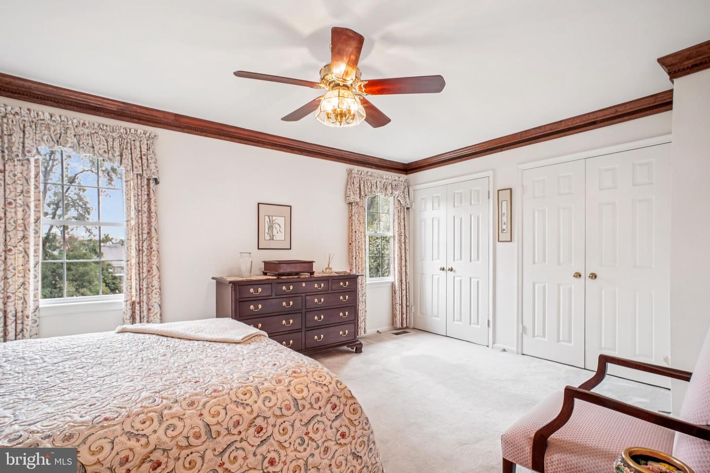 5936 MUNSON CT, FALLS CHURCH, Virginia 22041, 3 Bedrooms Bedrooms, ,3 BathroomsBathrooms,Residential,For sale,5936 MUNSON CT,VAFX2265252 MLS # VAFX2265252 5936 MUNSON CT, FALLS CHURCH, Virginia 22041, 3 Bedrooms Bedrooms, ,3 BathroomsBathrooms,Residential,For sale,5936 MUNSON CT,VAFX2265252 MLS # VAFX2265252