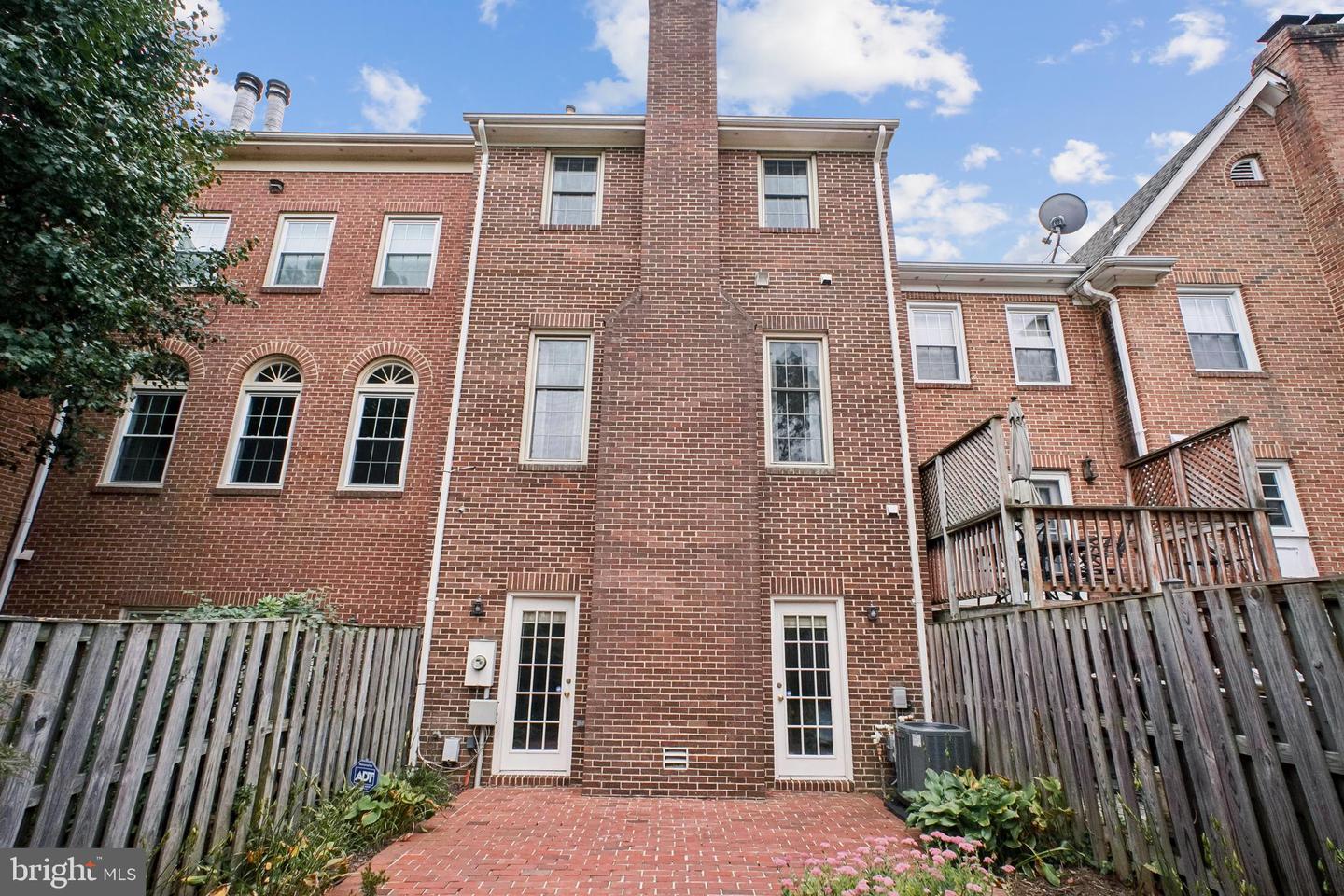 5936 MUNSON CT, FALLS CHURCH, Virginia 22041, 3 Bedrooms Bedrooms, ,3 BathroomsBathrooms,Residential,For sale,5936 MUNSON CT,VAFX2265252 MLS # VAFX2265252 5936 MUNSON CT, FALLS CHURCH, Virginia 22041, 3 Bedrooms Bedrooms, ,3 BathroomsBathrooms,Residential,For sale,5936 MUNSON CT,VAFX2265252 MLS # VAFX2265252