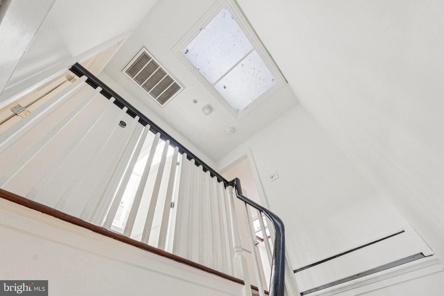 1239 30TH ST NW, WASHINGTON, District Of Columbia 20007, 2 Bedrooms Bedrooms, ,1 BathroomBathrooms,Residential,For sale,1239 30TH ST NW,DCDC2225428 MLS # DCDC2225428