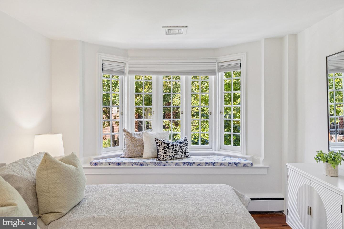 1239 30TH ST NW, WASHINGTON, District Of Columbia 20007, 2 Bedrooms Bedrooms, ,1 BathroomBathrooms,Residential,For sale,1239 30TH ST NW,DCDC2225428 MLS # DCDC2225428