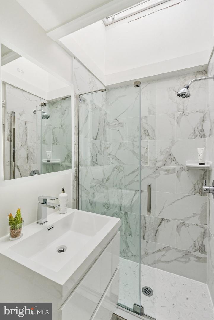 1239 30TH ST NW, WASHINGTON, District Of Columbia 20007, 2 Bedrooms Bedrooms, ,1 BathroomBathrooms,Residential,For sale,1239 30TH ST NW,DCDC2225428 MLS # DCDC2225428