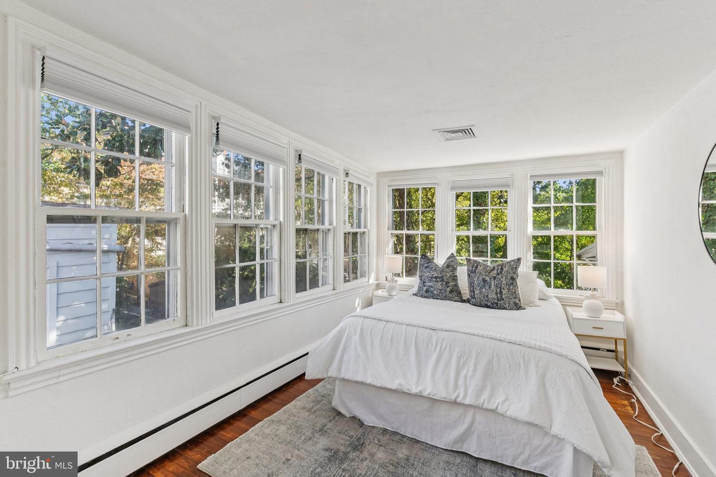 1239 30TH ST NW, WASHINGTON, District Of Columbia 20007, 2 Bedrooms Bedrooms, ,1 BathroomBathrooms,Residential,For sale,1239 30TH ST NW,DCDC2225428 MLS # DCDC2225428