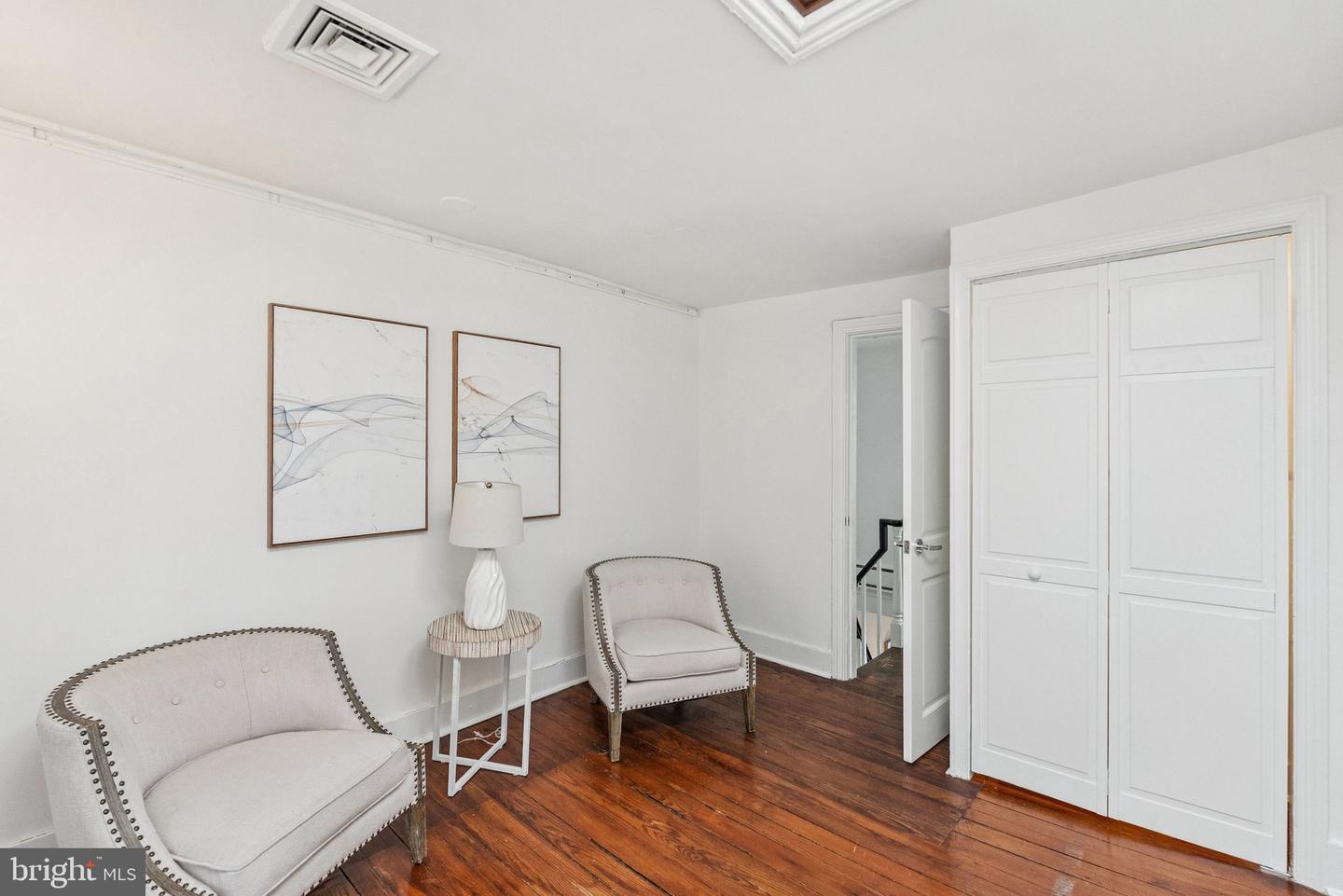 1239 30TH ST NW, WASHINGTON, District Of Columbia 20007, 2 Bedrooms Bedrooms, ,1 BathroomBathrooms,Residential,For sale,1239 30TH ST NW,DCDC2225428 MLS # DCDC2225428