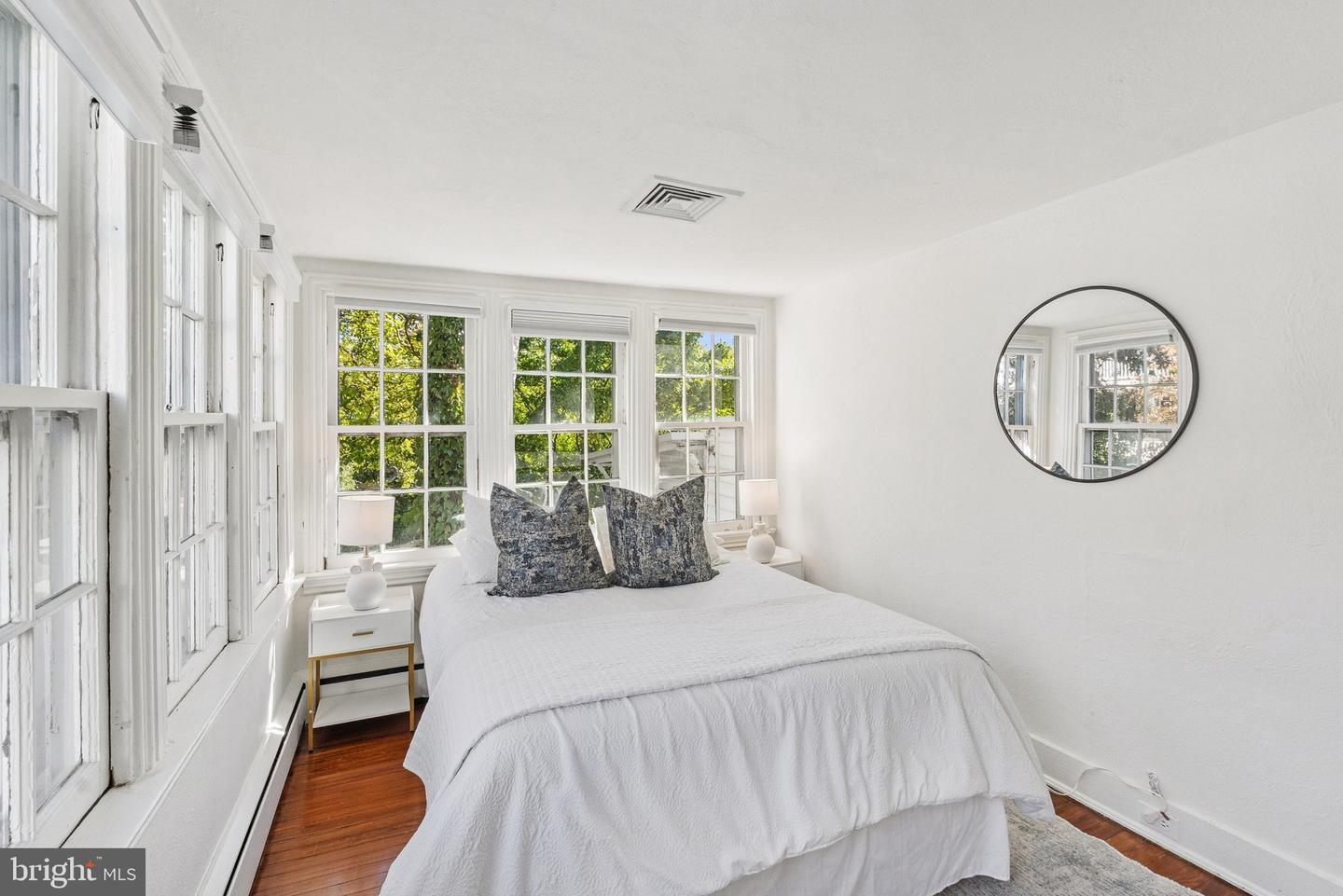 1239 30TH ST NW, WASHINGTON, District Of Columbia 20007, 2 Bedrooms Bedrooms, ,1 BathroomBathrooms,Residential,For sale,1239 30TH ST NW,DCDC2225428 MLS # DCDC2225428