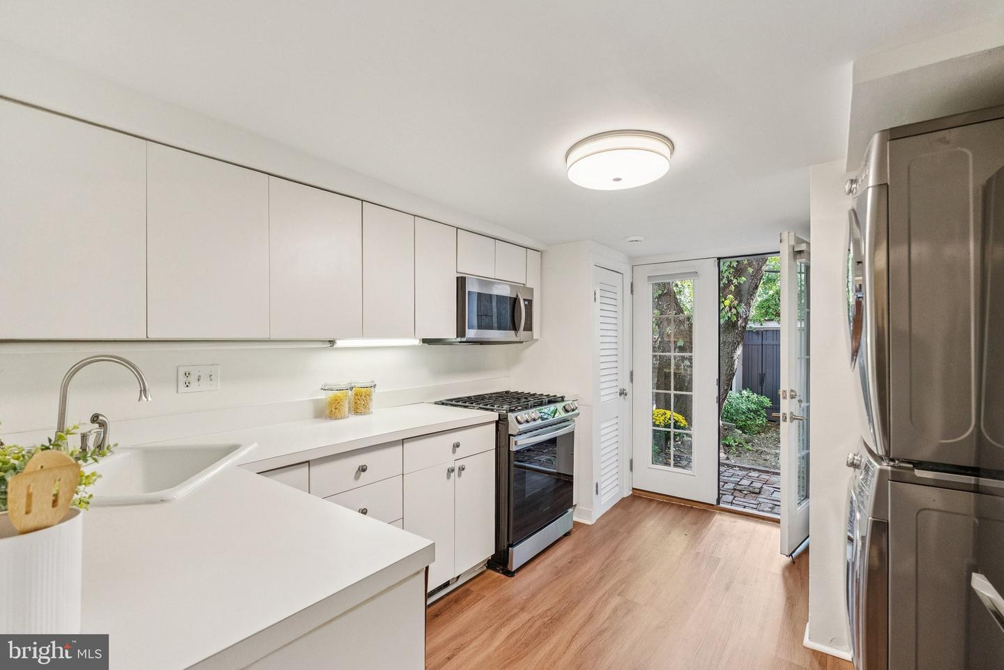 1239 30TH ST NW, WASHINGTON, District Of Columbia 20007, 2 Bedrooms Bedrooms, ,1 BathroomBathrooms,Residential,For sale,1239 30TH ST NW,DCDC2225428 MLS # DCDC2225428