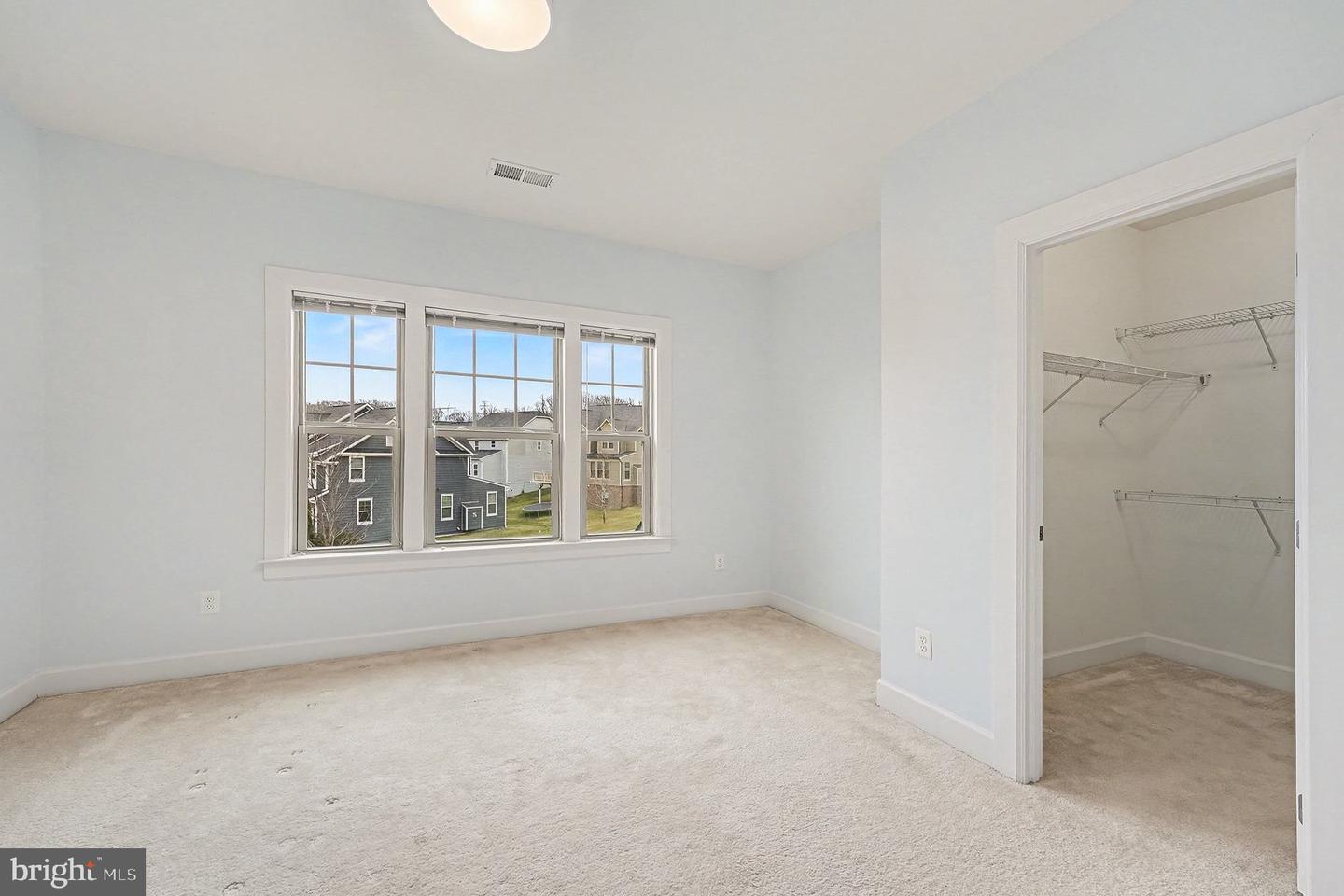 2350 SWEET PEPPERBRUSH LOOP, DUMFRIES, Virginia 22026, 5 Bedrooms Bedrooms, ,4 BathroomsBathrooms,Residential,For sale,2350 SWEET PEPPERBRUSH LOOP,VAPW2105634 MLS # VAPW2105634