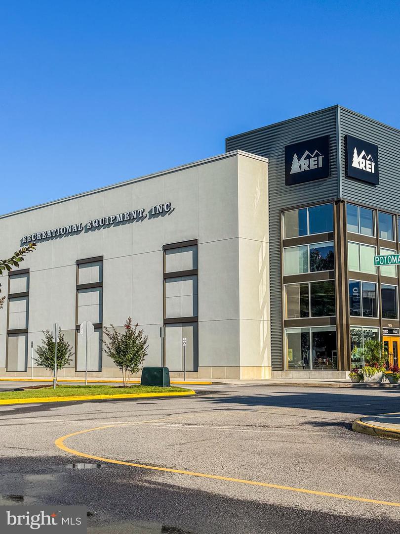 2350 SWEET PEPPERBRUSH LOOP, DUMFRIES, Virginia 22026, 5 Bedrooms Bedrooms, ,4 BathroomsBathrooms,Residential,For sale,2350 SWEET PEPPERBRUSH LOOP,VAPW2105634 MLS # VAPW2105634