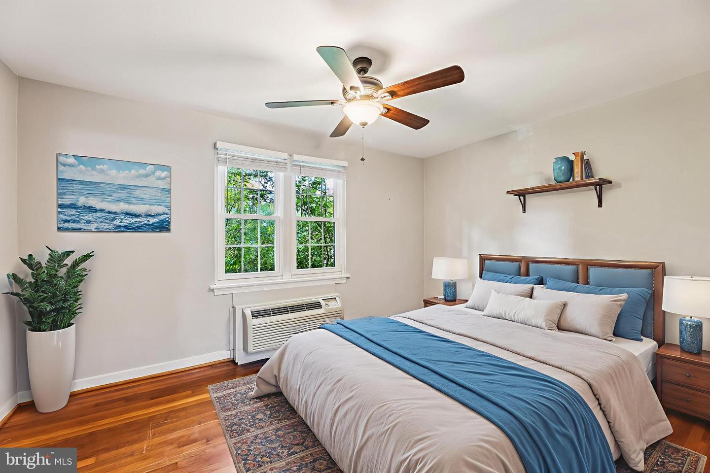 117 E GLEBE RD #B, ALEXANDRIA, Virginia 22305, 2 Bedrooms Bedrooms, 5 Rooms Rooms,1 BathroomBathrooms,Residential,For sale,117 E GLEBE RD #B,VAAX2050870 MLS # VAAX2050870