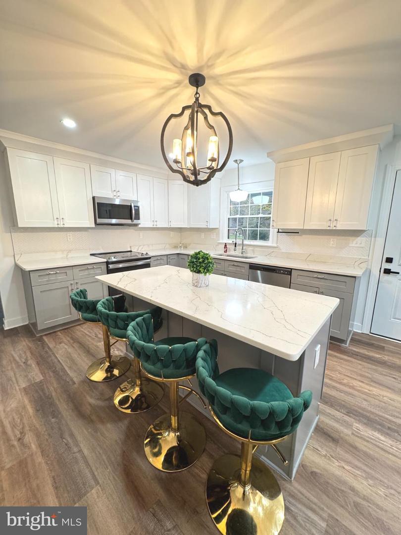 9901 GLASS RD, NORTH CHESTERFIELD, Virginia 23236, 4 Bedrooms Bedrooms, 12 Rooms Rooms,2 BathroomsBathrooms,Residential,For sale,9901 GLASS RD,VACF2001302 MLS # VACF2001302 9901 GLASS RD, NORTH CHESTERFIELD, Virginia 23236, 4 Bedrooms Bedrooms, 12 Rooms Rooms,2 BathroomsBathrooms,Residential,For sale,9901 GLASS RD,VACF2001302 MLS # VACF2001302