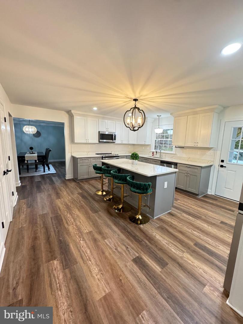 9901 GLASS RD, NORTH CHESTERFIELD, Virginia 23236, 4 Bedrooms Bedrooms, 12 Rooms Rooms,2 BathroomsBathrooms,Residential,For sale,9901 GLASS RD,VACF2001302 MLS # VACF2001302 9901 GLASS RD, NORTH CHESTERFIELD, Virginia 23236, 4 Bedrooms Bedrooms, 12 Rooms Rooms,2 BathroomsBathrooms,Residential,For sale,9901 GLASS RD,VACF2001302 MLS # VACF2001302