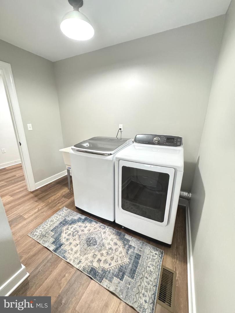 9901 GLASS RD, NORTH CHESTERFIELD, Virginia 23236, 4 Bedrooms Bedrooms, 12 Rooms Rooms,2 BathroomsBathrooms,Residential,For sale,9901 GLASS RD,VACF2001302 MLS # VACF2001302 9901 GLASS RD, NORTH CHESTERFIELD, Virginia 23236, 4 Bedrooms Bedrooms, 12 Rooms Rooms,2 BathroomsBathrooms,Residential,For sale,9901 GLASS RD,VACF2001302 MLS # VACF2001302