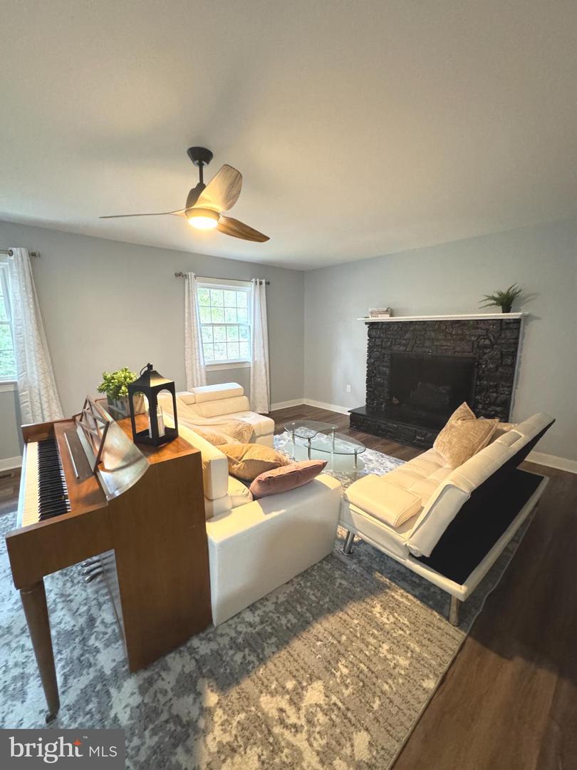 9901 GLASS RD, NORTH CHESTERFIELD, Virginia 23236, 4 Bedrooms Bedrooms, 12 Rooms Rooms,2 BathroomsBathrooms,Residential,For sale,9901 GLASS RD,VACF2001302 MLS # VACF2001302 9901 GLASS RD, NORTH CHESTERFIELD, Virginia 23236, 4 Bedrooms Bedrooms, 12 Rooms Rooms,2 BathroomsBathrooms,Residential,For sale,9901 GLASS RD,VACF2001302 MLS # VACF2001302