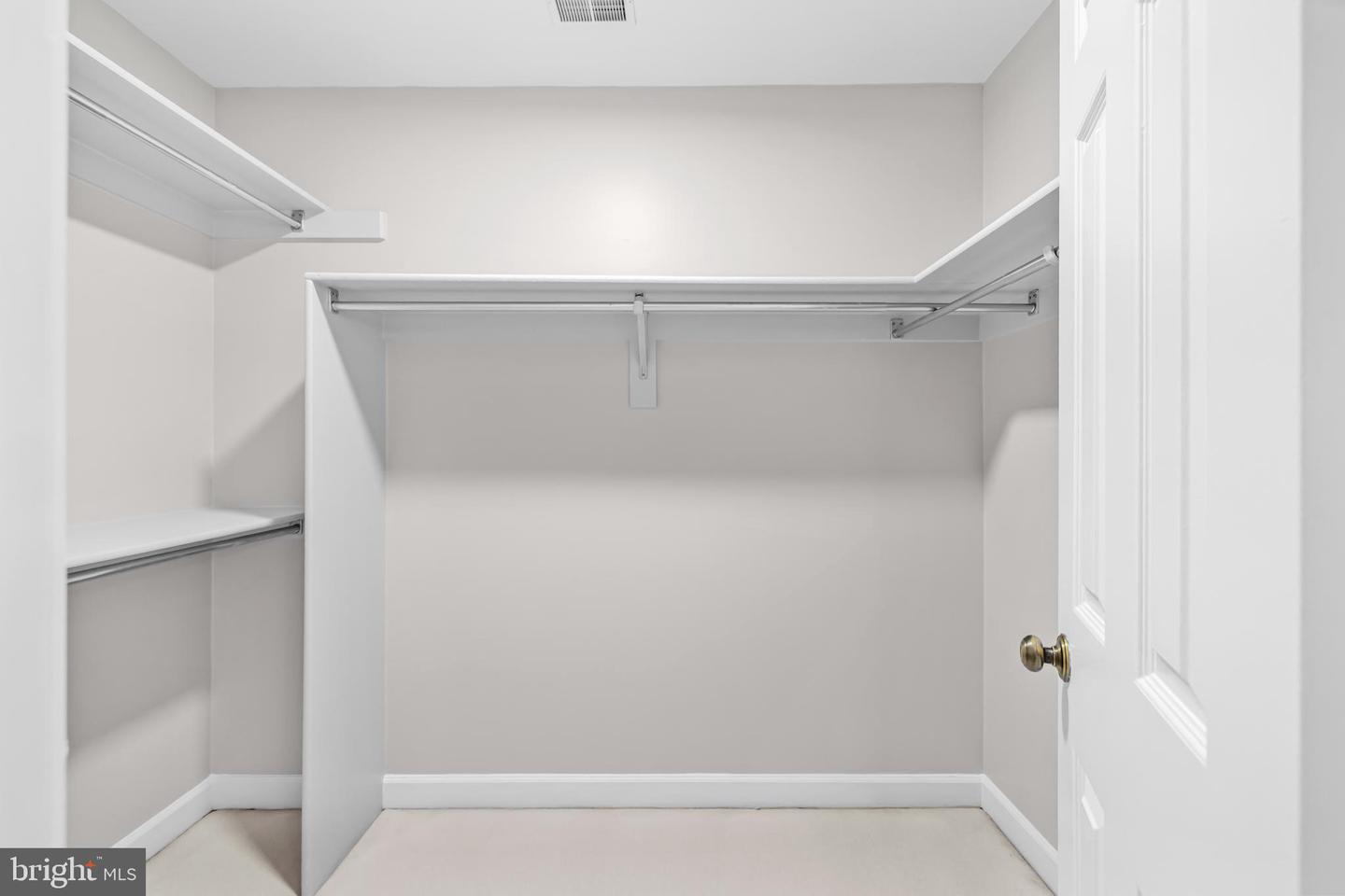 6260 CHAUCER LN, ALEXANDRIA, Virginia 22304, 4 Bedrooms Bedrooms, ,3 BathroomsBathrooms,Residential,For sale,6260 CHAUCER LN,VAFX2278046 MLS # VAFX2278046 6260 CHAUCER LN, ALEXANDRIA, Virginia 22304, 4 Bedrooms Bedrooms, ,3 BathroomsBathrooms,Residential,For sale,6260 CHAUCER LN,VAFX2278046 MLS # VAFX2278046