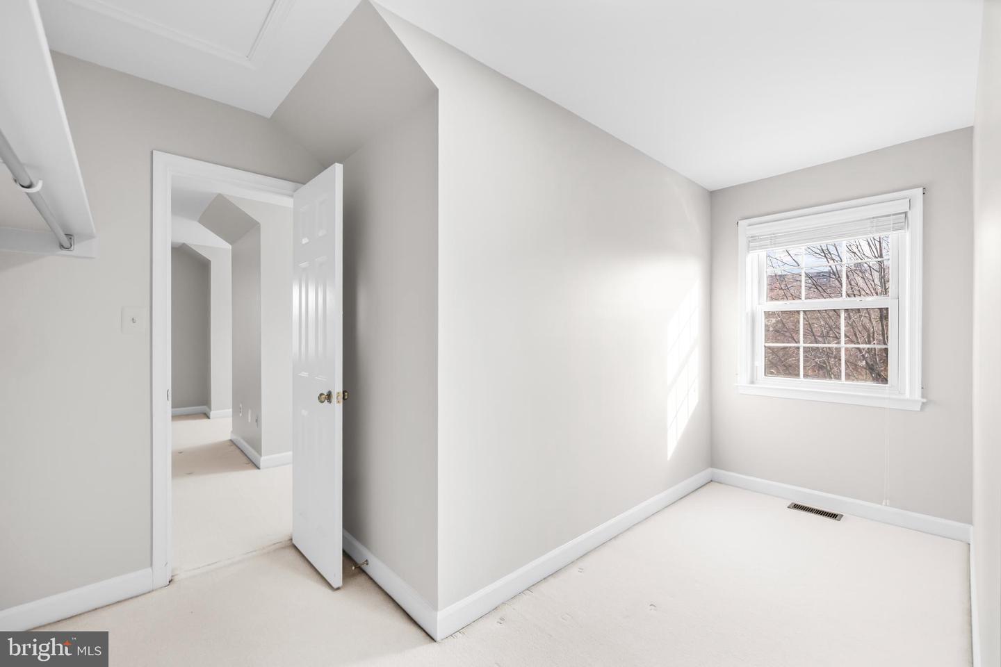 6260 CHAUCER LN, ALEXANDRIA, Virginia 22304, 4 Bedrooms Bedrooms, ,3 BathroomsBathrooms,Residential,For sale,6260 CHAUCER LN,VAFX2278046 MLS # VAFX2278046 6260 CHAUCER LN, ALEXANDRIA, Virginia 22304, 4 Bedrooms Bedrooms, ,3 BathroomsBathrooms,Residential,For sale,6260 CHAUCER LN,VAFX2278046 MLS # VAFX2278046