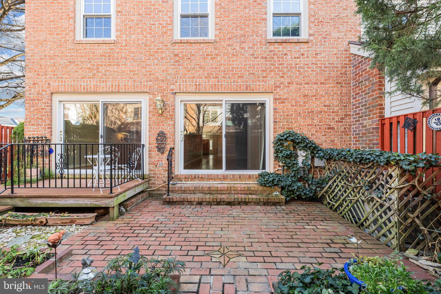 6260 CHAUCER LN, ALEXANDRIA, Virginia 22304, 4 Bedrooms Bedrooms, ,3 BathroomsBathrooms,Residential,For sale,6260 CHAUCER LN,VAFX2278046 MLS # VAFX2278046 6260 CHAUCER LN, ALEXANDRIA, Virginia 22304, 4 Bedrooms Bedrooms, ,3 BathroomsBathrooms,Residential,For sale,6260 CHAUCER LN,VAFX2278046 MLS # VAFX2278046