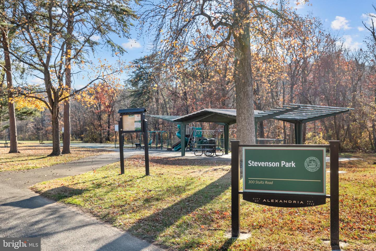 6260 CHAUCER LN, ALEXANDRIA, Virginia 22304, 4 Bedrooms Bedrooms, ,3 BathroomsBathrooms,Residential,For sale,6260 CHAUCER LN,VAFX2278046 MLS # VAFX2278046 6260 CHAUCER LN, ALEXANDRIA, Virginia 22304, 4 Bedrooms Bedrooms, ,3 BathroomsBathrooms,Residential,For sale,6260 CHAUCER LN,VAFX2278046 MLS # VAFX2278046