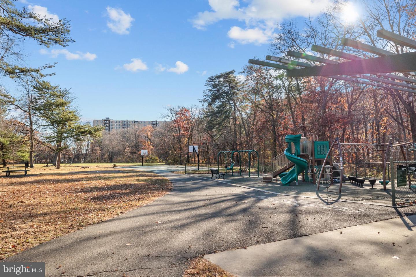 6260 CHAUCER LN, ALEXANDRIA, Virginia 22304, 4 Bedrooms Bedrooms, ,3 BathroomsBathrooms,Residential,For sale,6260 CHAUCER LN,VAFX2278046 MLS # VAFX2278046 6260 CHAUCER LN, ALEXANDRIA, Virginia 22304, 4 Bedrooms Bedrooms, ,3 BathroomsBathrooms,Residential,For sale,6260 CHAUCER LN,VAFX2278046 MLS # VAFX2278046