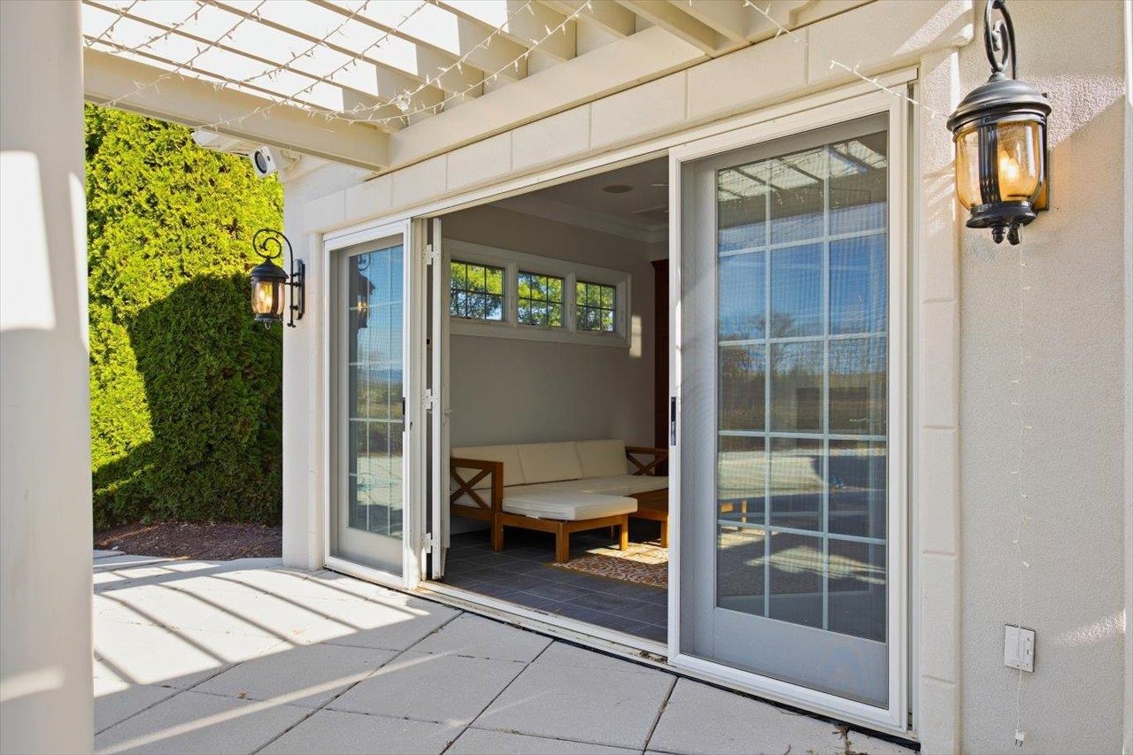 2223 AIRPORT RD, BRIDGEWATER, Virginia 22812, 5 Bedrooms Bedrooms, ,5 BathroomsBathrooms,Residential,2223 AIRPORT RD,671275 MLS # 671275