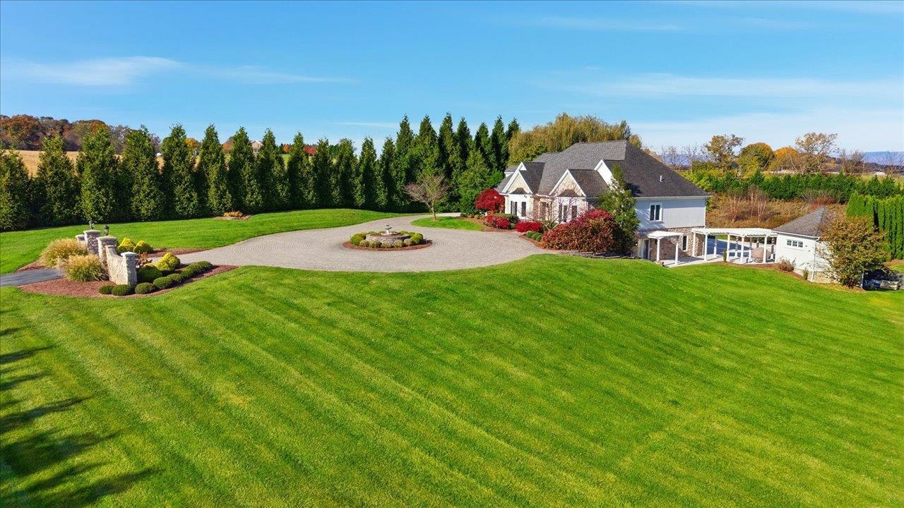 2223 AIRPORT RD, BRIDGEWATER, Virginia 22812, 5 Bedrooms Bedrooms, ,5 BathroomsBathrooms,Residential,2223 AIRPORT RD,671275 MLS # 671275