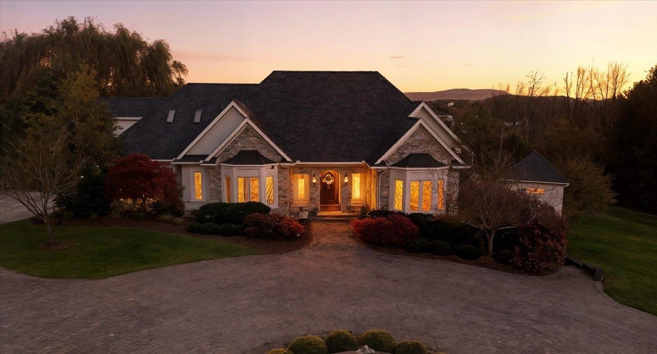 2223 AIRPORT RD, BRIDGEWATER, Virginia 22812, 5 Bedrooms Bedrooms, ,5 BathroomsBathrooms,Residential,2223 AIRPORT RD,671275 MLS # 671275