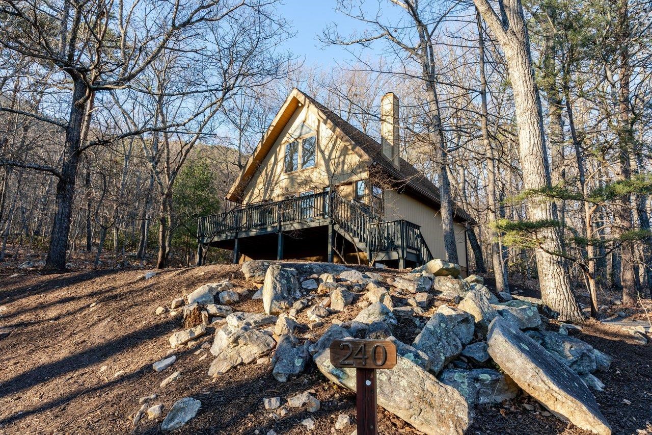 240 CONGERS LN, MCGAHEYSVILLE, Virginia 22840, 2 Bedrooms Bedrooms, ,2 BathroomsBathrooms,Residential,Nature-Loving Cozy Bungalow,240 CONGERS LN,672215 MLS # 672215