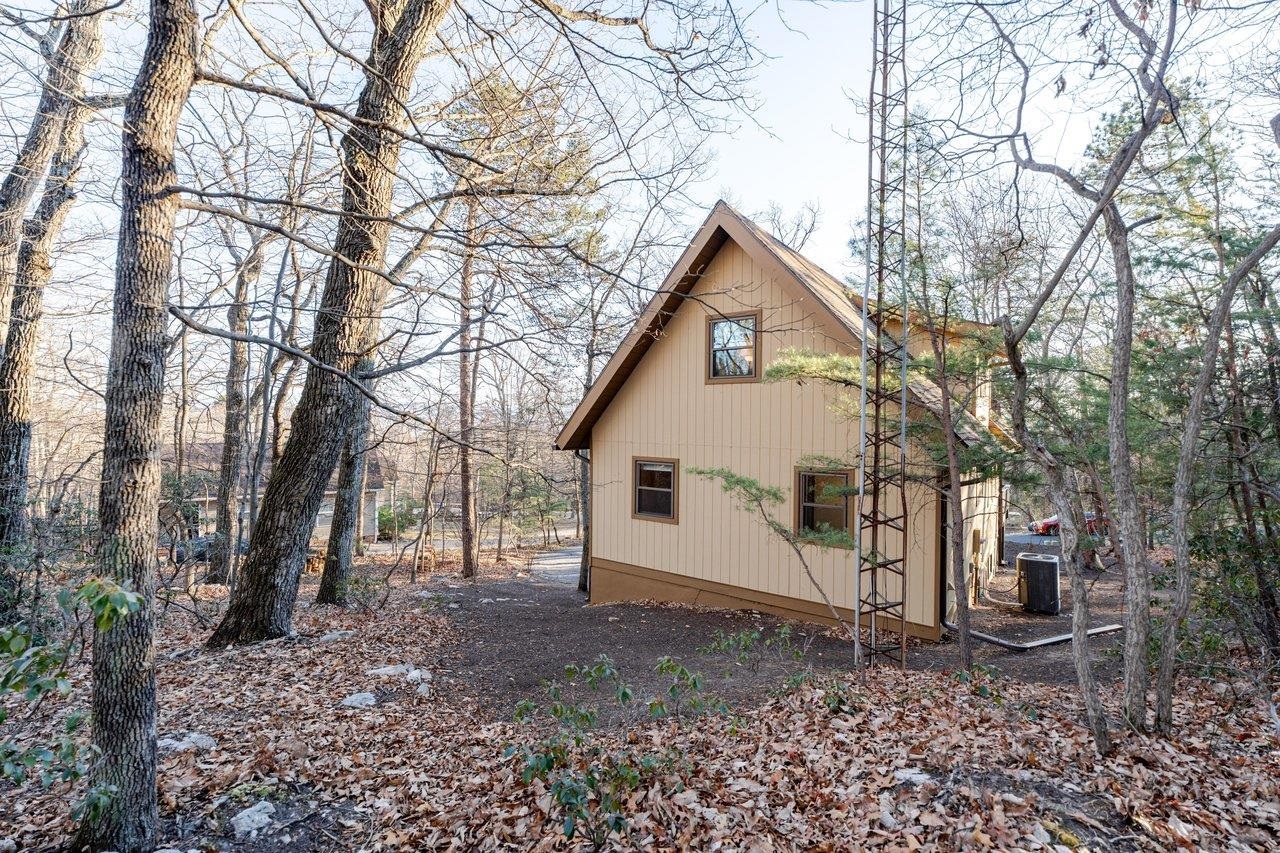 240 CONGERS LN, MCGAHEYSVILLE, Virginia 22840, 2 Bedrooms Bedrooms, ,2 BathroomsBathrooms,Residential,Nature-Loving Cozy Bungalow,240 CONGERS LN,672215 MLS # 672215