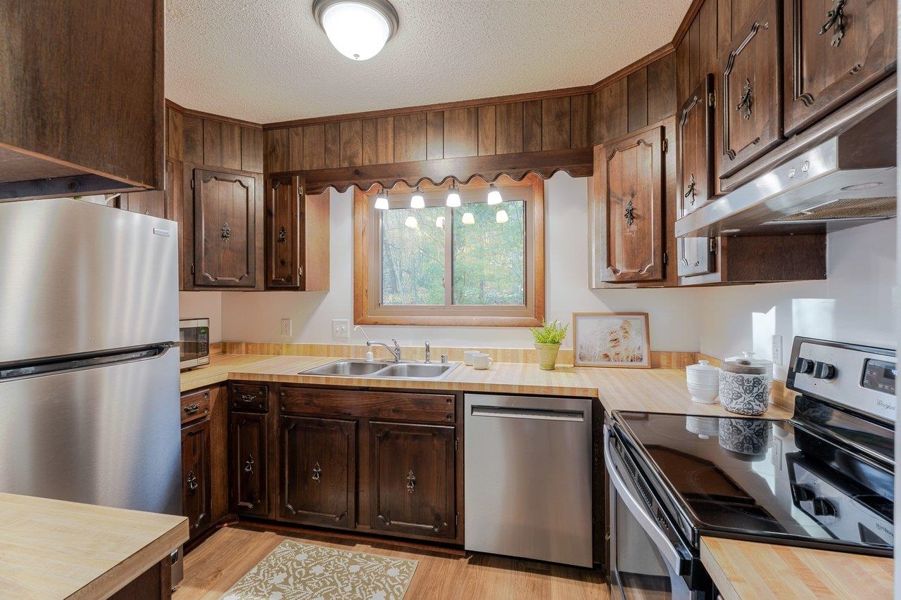 240 CONGERS LN, MCGAHEYSVILLE, Virginia 22840, 2 Bedrooms Bedrooms, ,2 BathroomsBathrooms,Residential,Nature-Loving Cozy Bungalow,240 CONGERS LN,672215 MLS # 672215