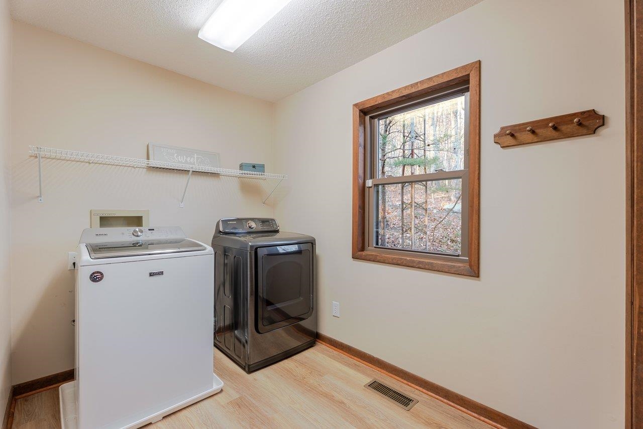 240 CONGERS LN, MCGAHEYSVILLE, Virginia 22840, 2 Bedrooms Bedrooms, ,2 BathroomsBathrooms,Residential,Nature-Loving Cozy Bungalow,240 CONGERS LN,672215 MLS # 672215