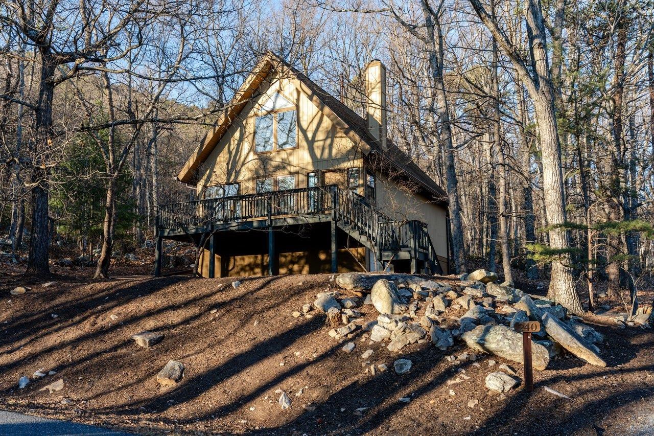 240 CONGERS LN, MCGAHEYSVILLE, Virginia 22840, 2 Bedrooms Bedrooms, ,2 BathroomsBathrooms,Residential,Nature-Loving Cozy Bungalow,240 CONGERS LN,672215 MLS # 672215