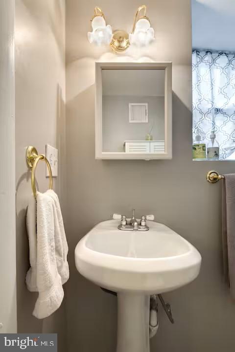 1608 4TH ST NW, WASHINGTON, District Of Columbia 20001, 3 Bedrooms Bedrooms, ,3 BathroomsBathrooms,Residential,For sale,1608 4TH ST NW,DCDC2231458 MLS # DCDC2231458