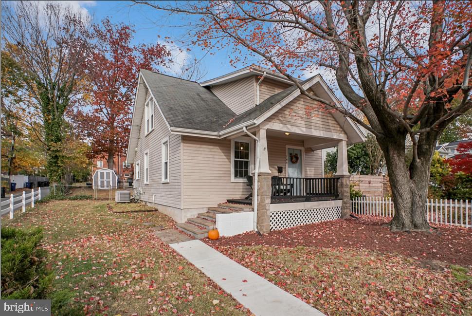 104 E GLEBE RD, ALEXANDRIA, Virginia 22305, 2 Bedrooms Bedrooms, ,1 BathroomBathrooms,Residential,For sale,104 E GLEBE RD,VAAX2051932 MLS # VAAX2051932