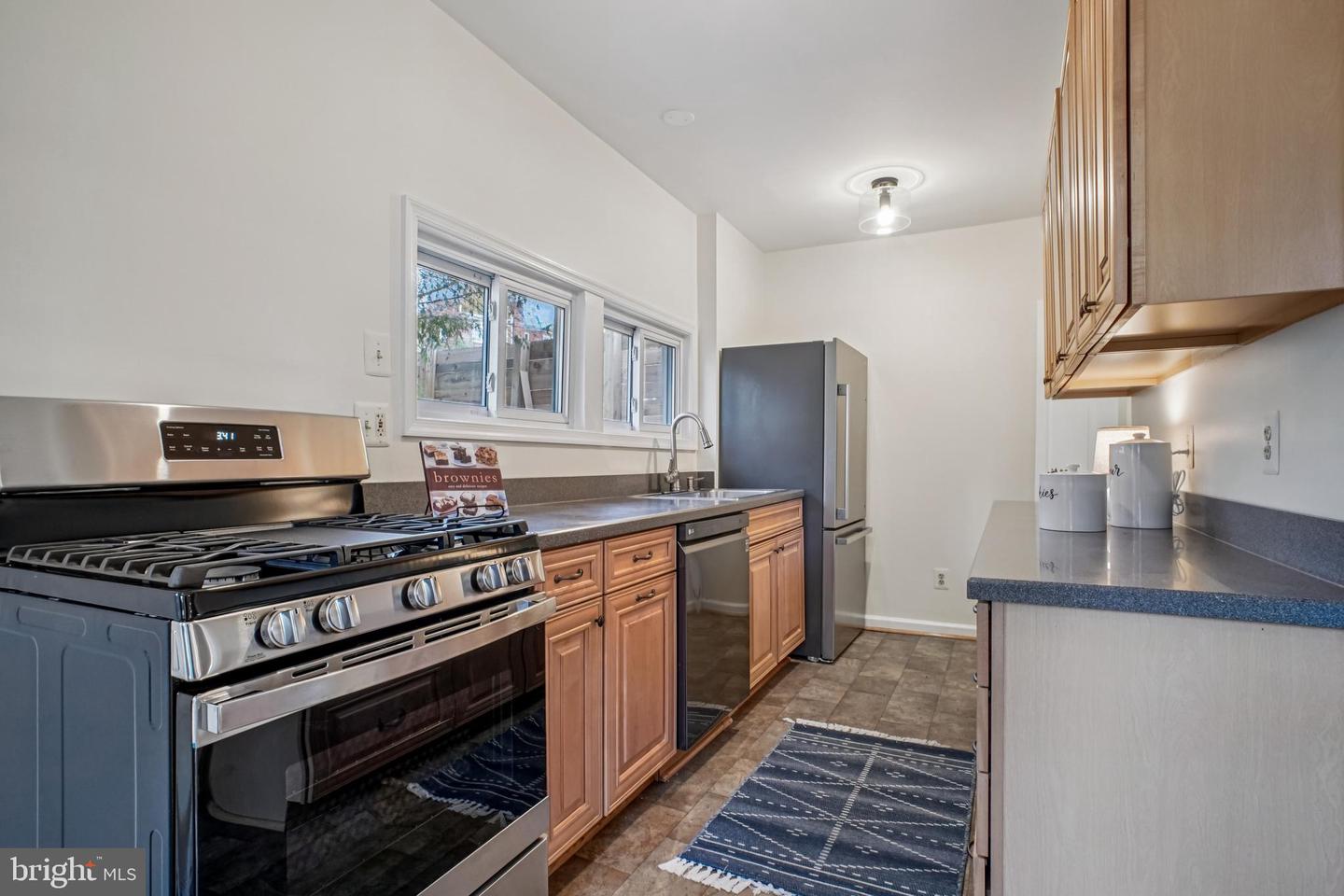 104 E GLEBE RD, ALEXANDRIA, Virginia 22305, 2 Bedrooms Bedrooms, ,1 BathroomBathrooms,Residential,For sale,104 E GLEBE RD,VAAX2051932 MLS # VAAX2051932