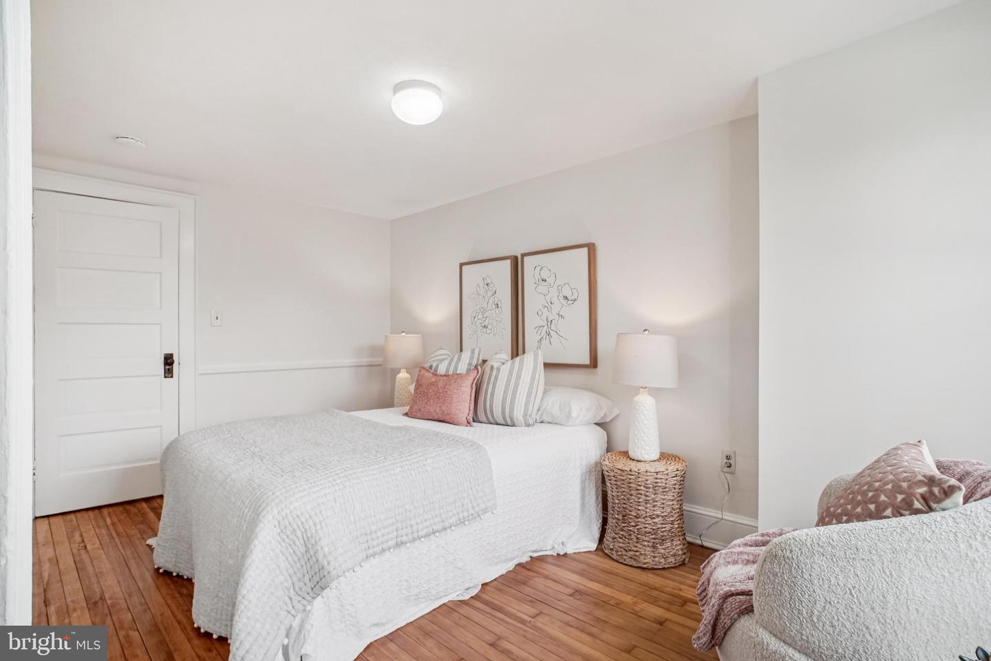 104 E GLEBE RD, ALEXANDRIA, Virginia 22305, 2 Bedrooms Bedrooms, ,1 BathroomBathrooms,Residential,For sale,104 E GLEBE RD,VAAX2051932 MLS # VAAX2051932