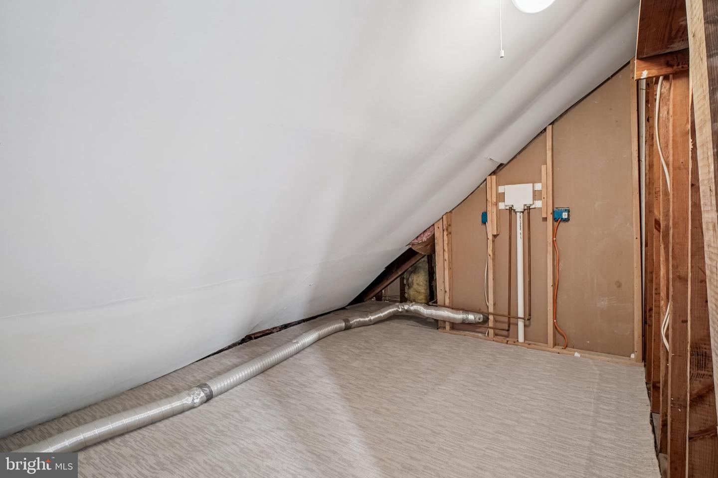 104 E GLEBE RD, ALEXANDRIA, Virginia 22305, 2 Bedrooms Bedrooms, ,1 BathroomBathrooms,Residential,For sale,104 E GLEBE RD,VAAX2051932 MLS # VAAX2051932